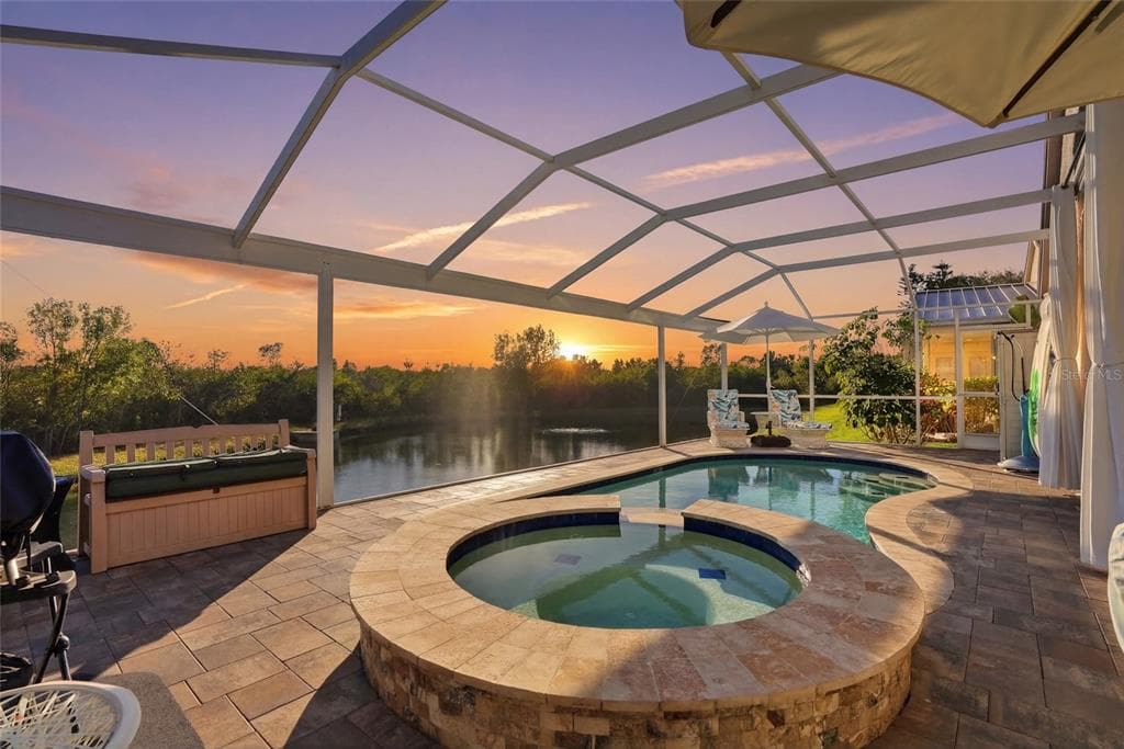 732 LIGHTHOUSE DRIVE