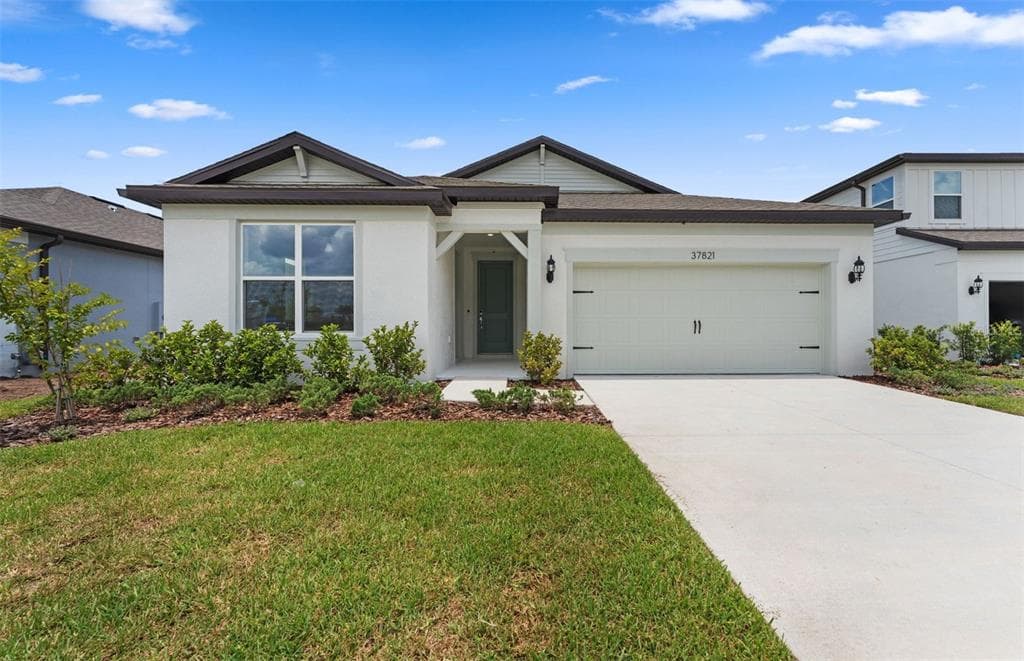 37821 CLINCH CIRCLE ZEPHYRHILLS, FL 33540