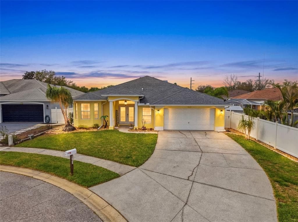 1828 SUNRISE DUNES COURT TARPON SPRINGS, FL 34689