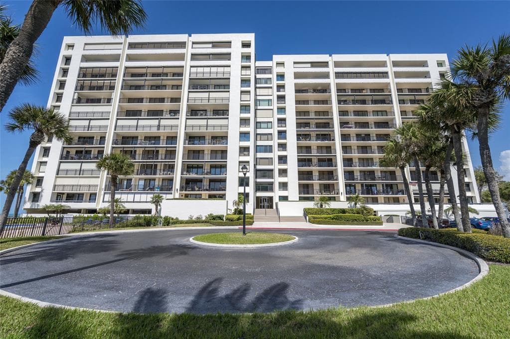 1460 GULF BOULEVARD UNIT 511 CLEARWATER BEACH, FL 33767