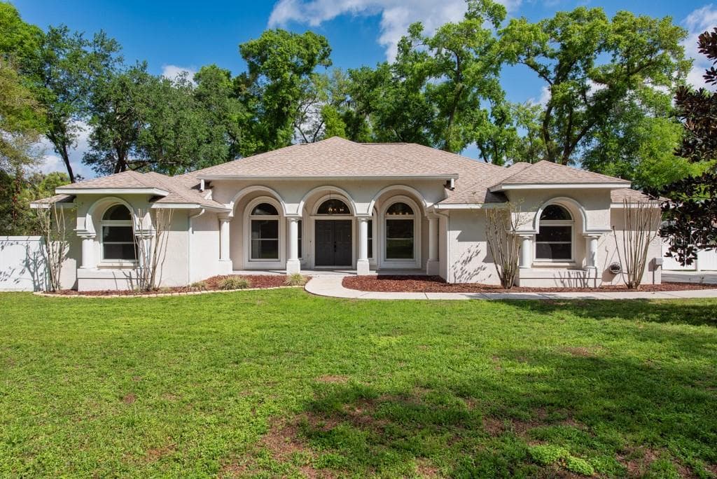 5318 LENOIR COURT PLANT CITY, FL 33566
