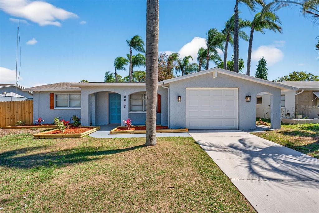 10018 KINGSWOOD LANE PORT RICHEY, FL 34668