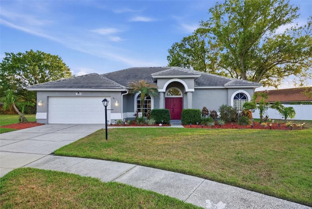 18302 SAINT JAMES COURT TAMPA, FL 33647