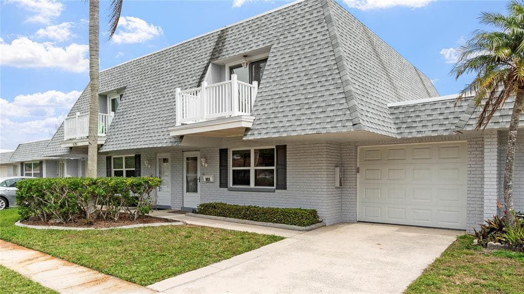 903 CARA DRIVE UNIT 903 LARGO, FL 33771
