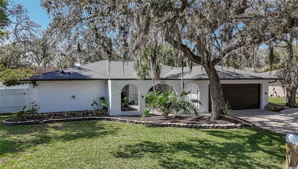 7608 LAUREL OAK COURT PORT RICHEY, FL 34668