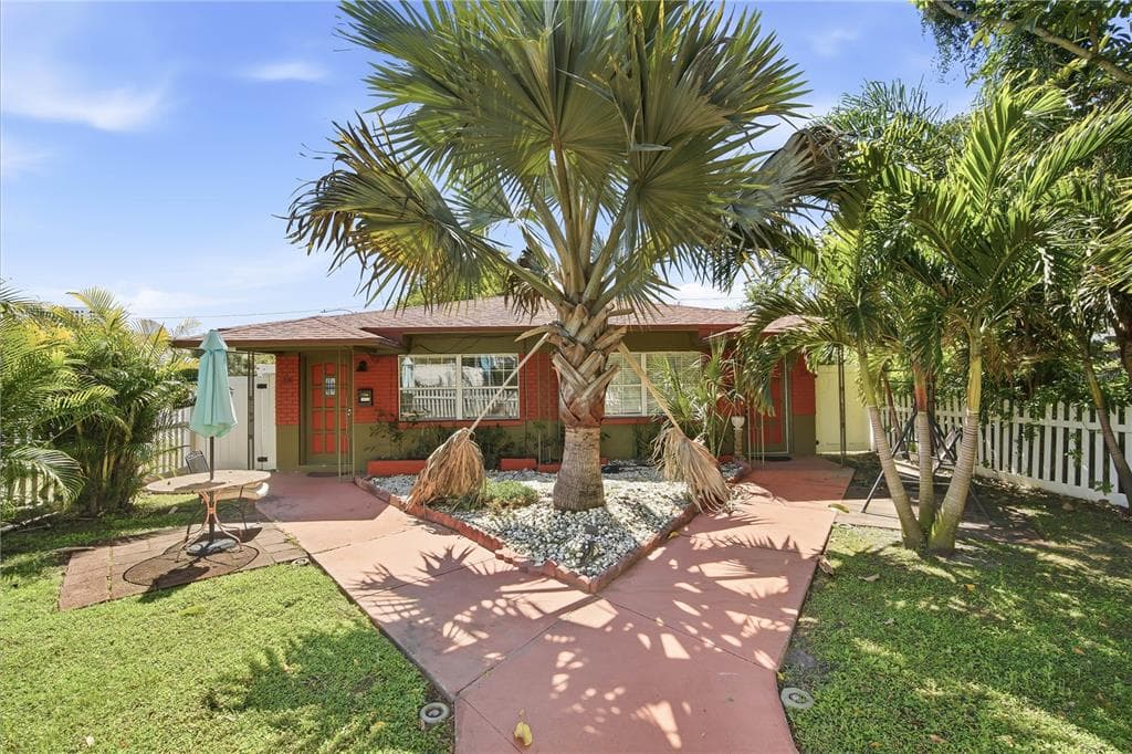 2016 2ND AVENUE N ST PETERSBURG, FL 33713