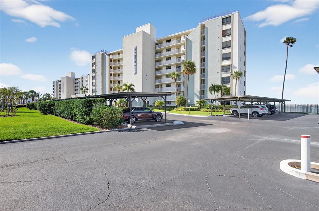 300 WOODETTE DRIVE UNIT 404B DUNEDIN, FL 34698