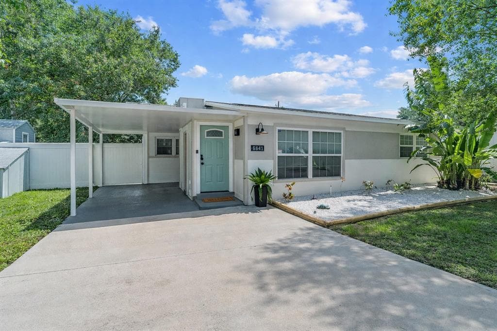 6841 13TH STREET N ST PETERSBURG, FL 33702