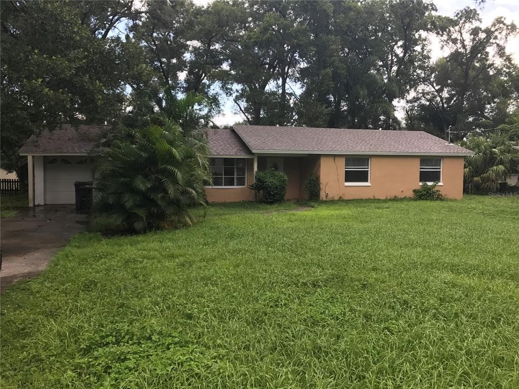 906 HOMEWOOD DRIVE BRANDON, FL 33511