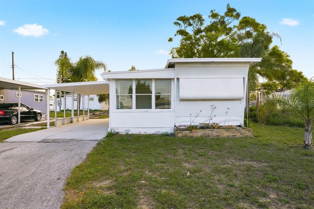 2110 ORANGE DRIVE HOLIDAY, FL 34691