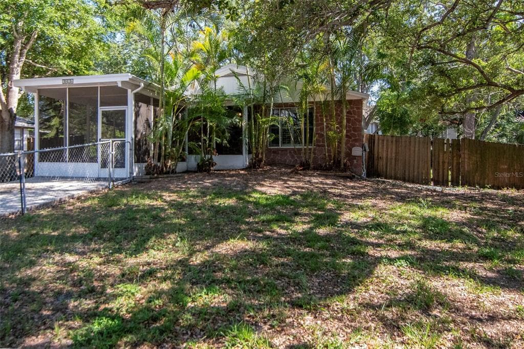 2826 W SHELTON AVENUE TAMPA, FL 33611