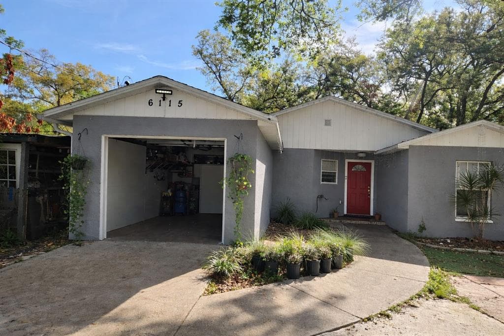 6115 N ALBANY AVENUE TAMPA, FL 33604