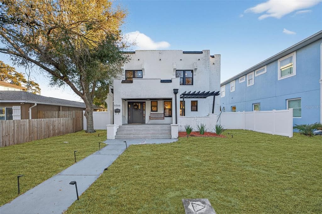 6566 1ST AVENUE S ST PETERSBURG, FL 33707