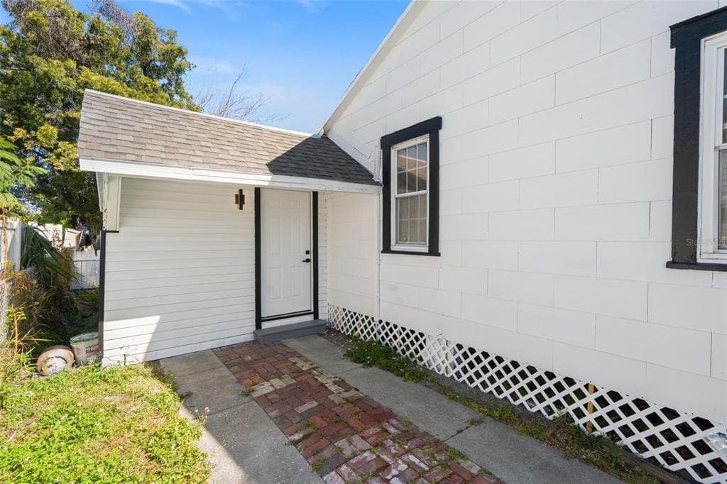 2008 OAKWOOD AVENUE UNIT B