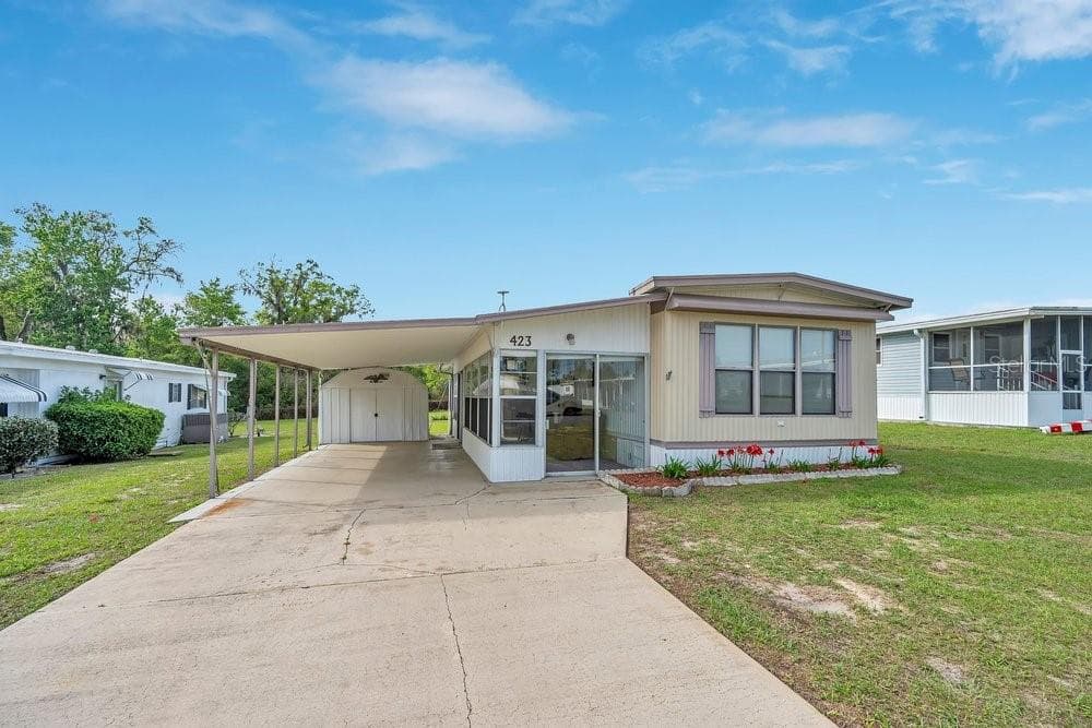423 MARTIN DRIVE LAKELAND, FL 33809