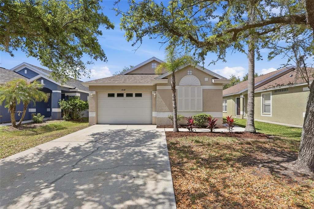 4548 WHITE BAY CIRCLE WESLEY CHAPEL, FL 33545