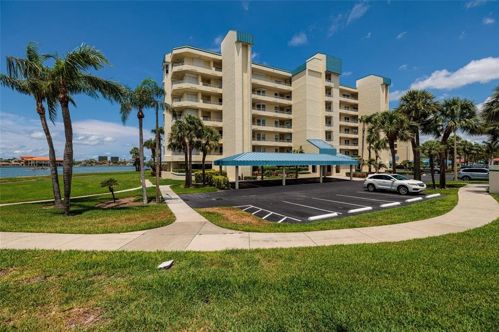 7862 SAILBOAT KEY BOULEVARD S UNIT 506 SOUTH PASADENA, FL 33707