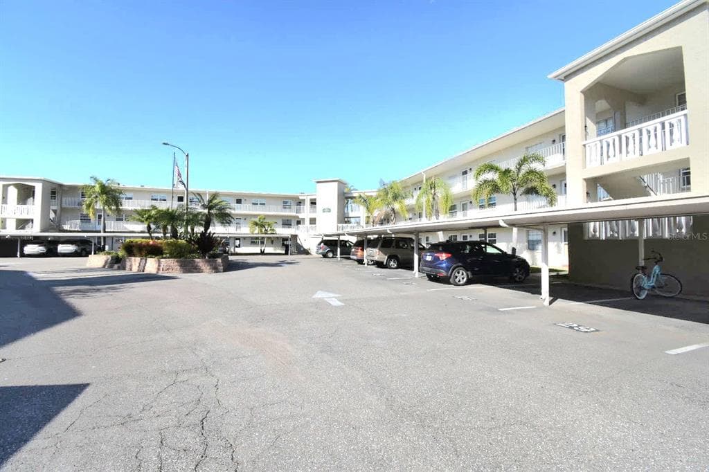 952 VIRGINIA STREET UNIT 107 DUNEDIN, FL 34698