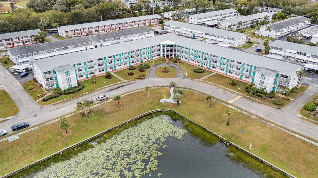 1950 59TH AVENUE N UNIT 302 ST PETERSBURG, FL 33714