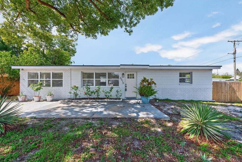 4016 W MONTGOMERY TERRACE TAMPA, FL 33616