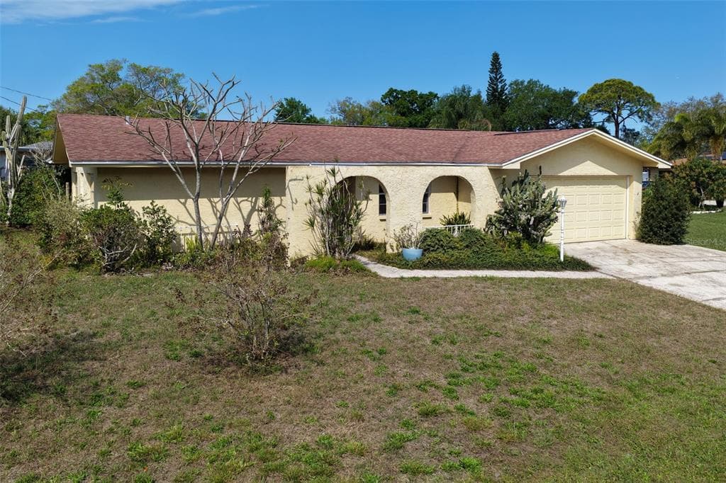 1354 BUCKINGHAM DR CLEARWATER, FL 33756