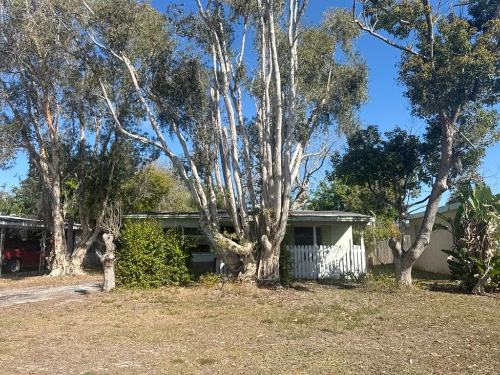 755 75TH AVENUE N ST PETERSBURG, FL 33702
