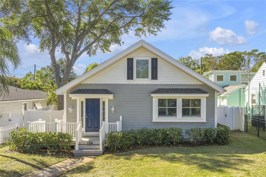 126 30TH AVENUE N ST PETERSBURG, FL 33704
