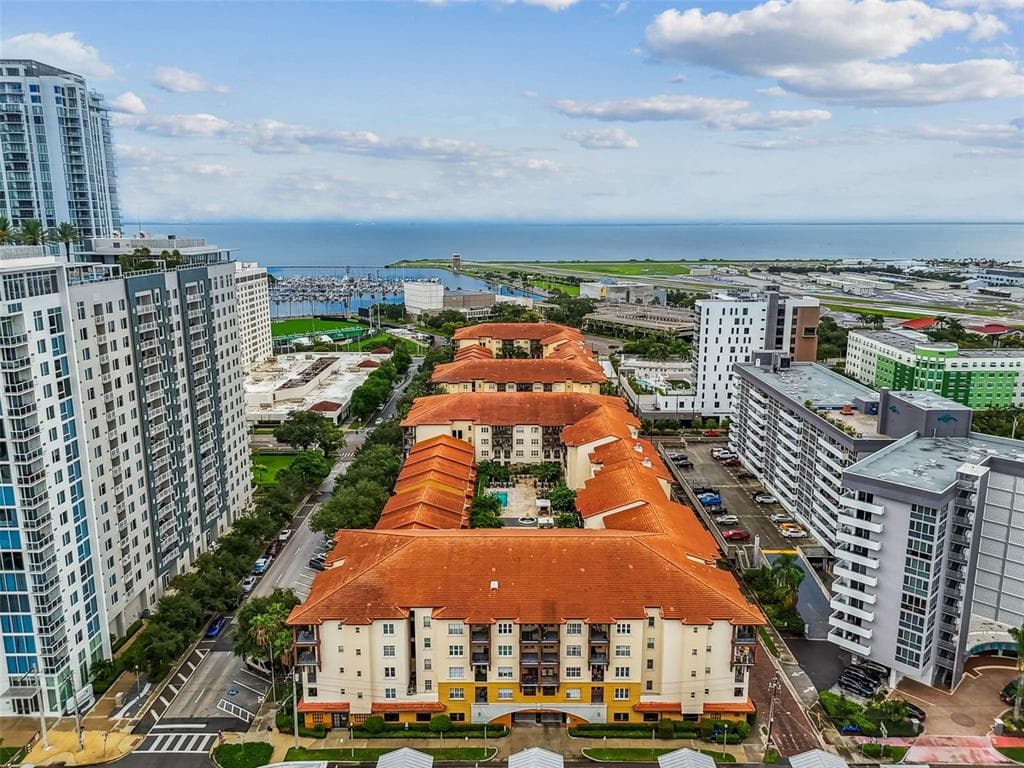 200 4TH AVENUE S UNIT 209 ST PETERSBURG, FL 33701