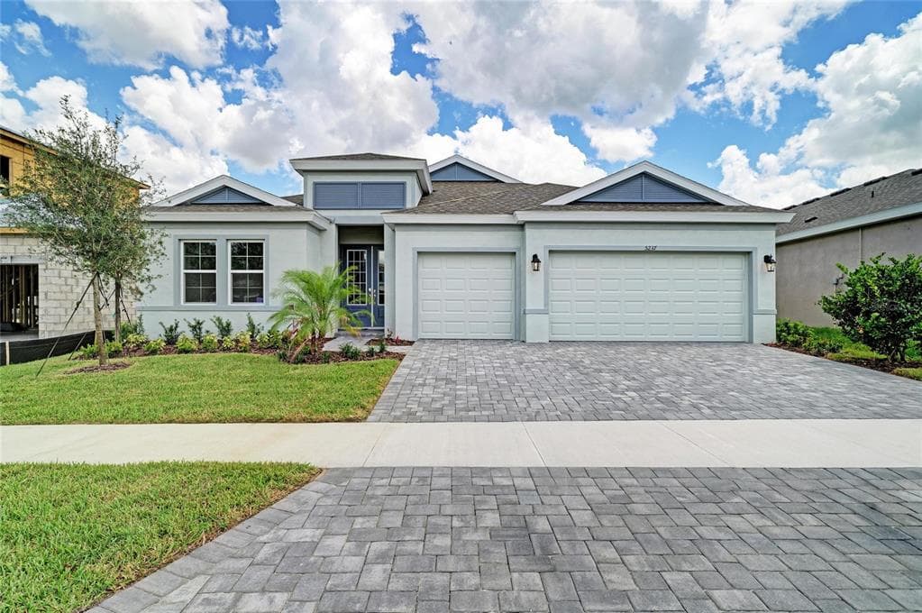 5237 WOLF CREEK DRIVE APOLLO BEACH, FL 33572