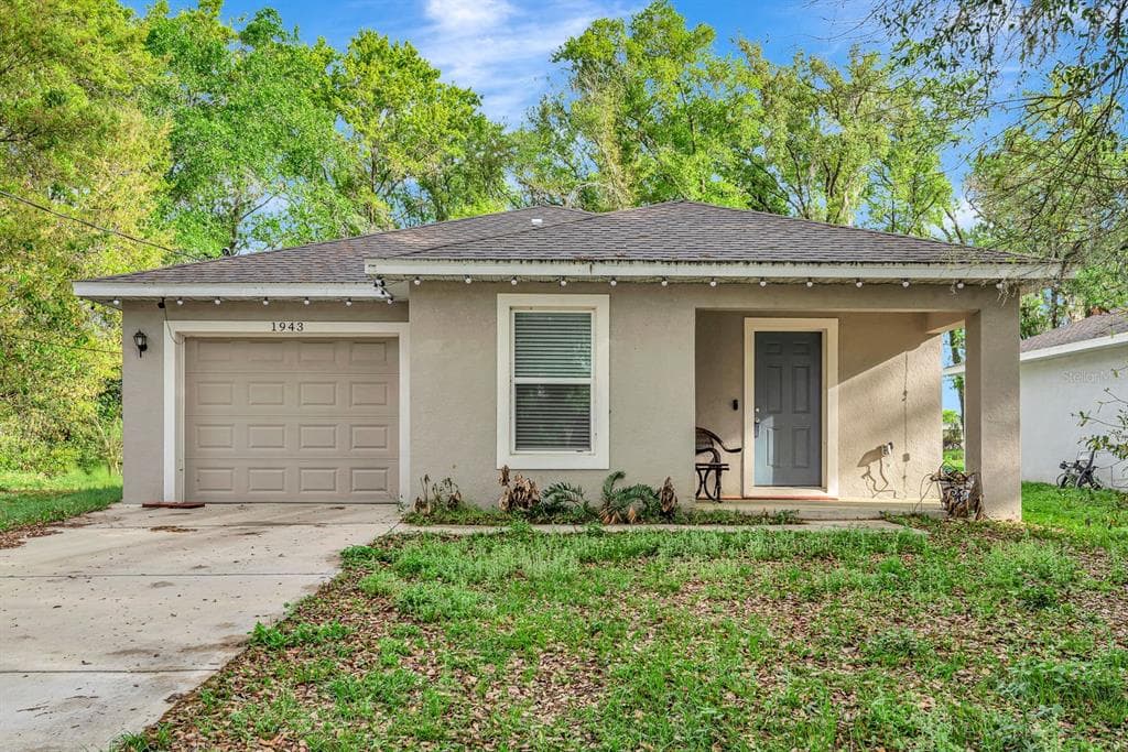1943 W ELLIOTT STREET LAKELAND, FL 33805