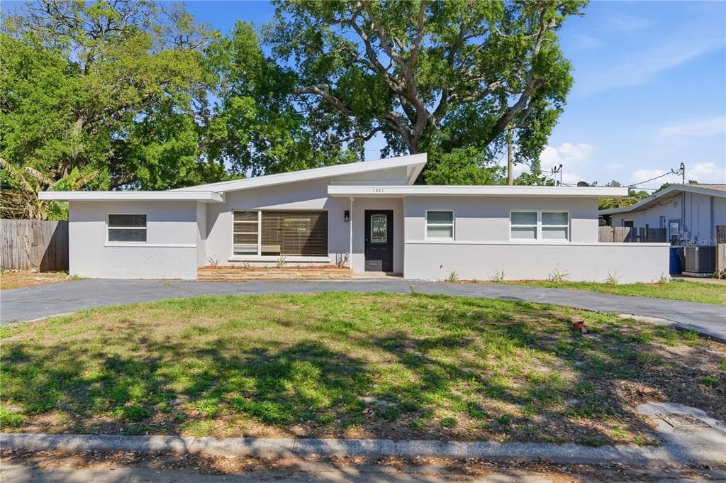 1321 MURRAY AVENUE CLEARWATER, FL 33755