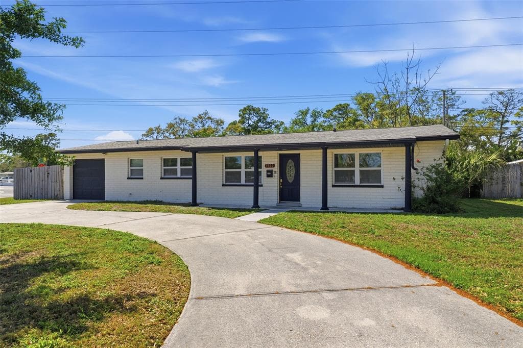 7700 15TH WAY N ST PETERSBURG, FL 33702