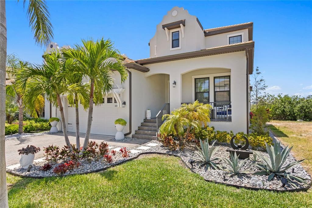 916 SEAGRAPE DRIVE RUSKIN, FL 33570