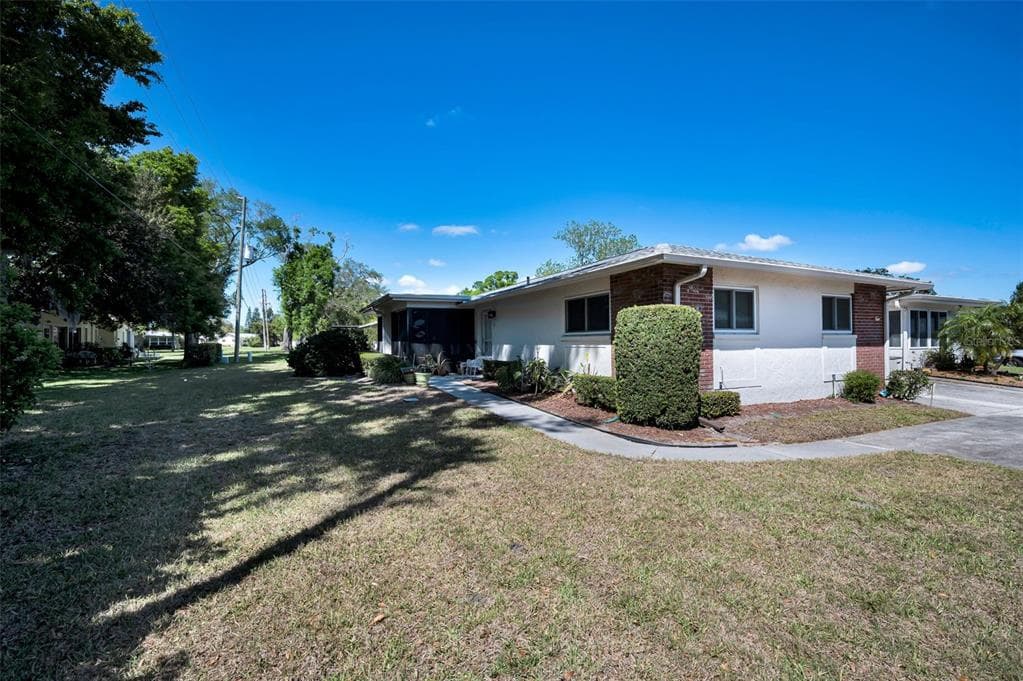 1121 QUEEN ANNE DRIVE UNIT C PALM HARBOR, FL 34684