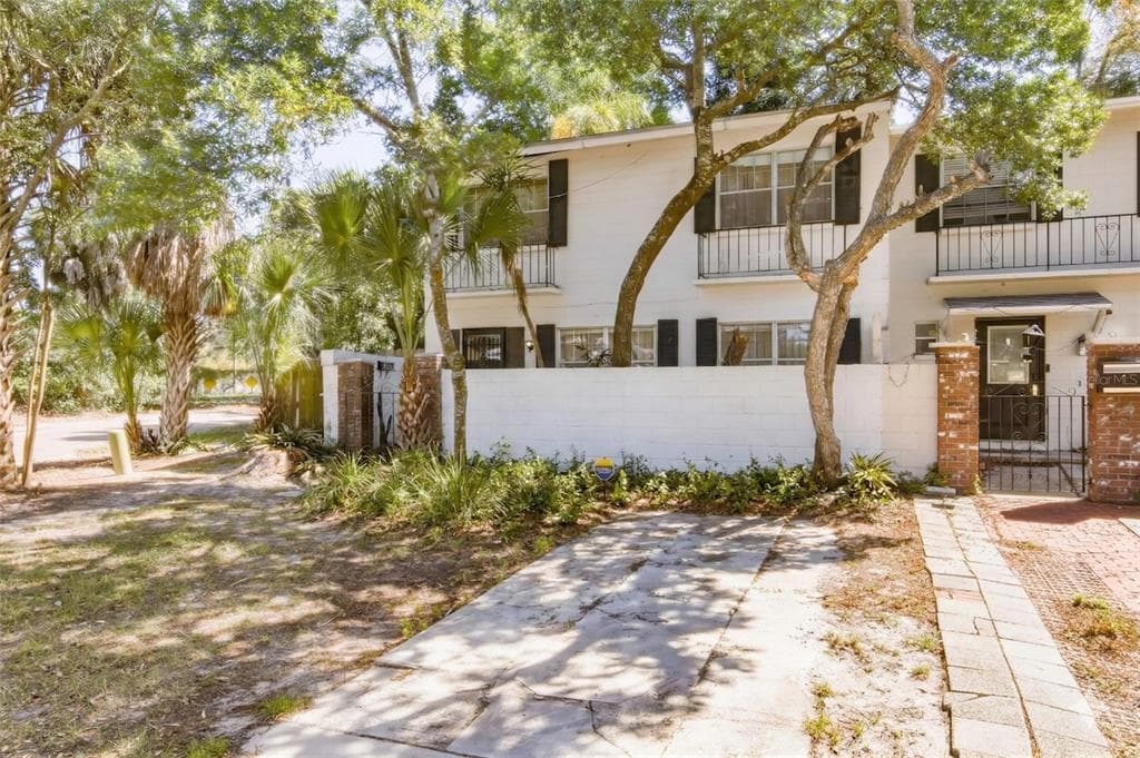 10047 N 53RD STREET TEMPLE TERRACE, FL 33617