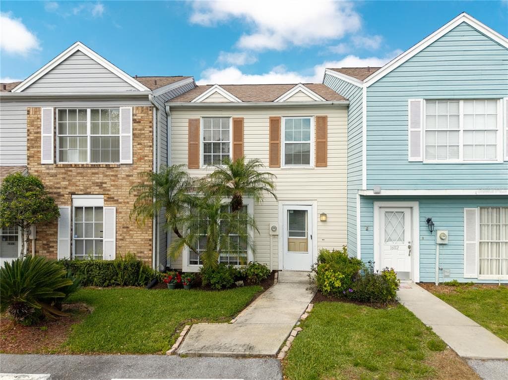 16110 RAMBLING VINE DRIVE W TAMPA, FL 33624