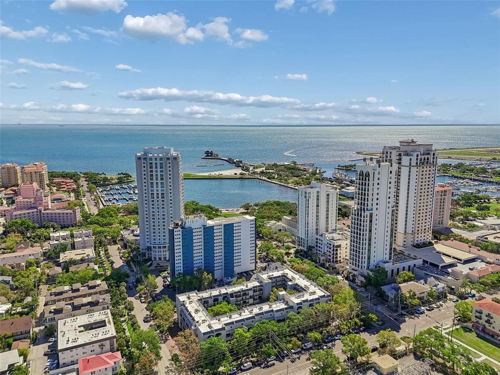 105 4TH AVENUE NE UNIT 226 ST PETERSBURG, FL 33701