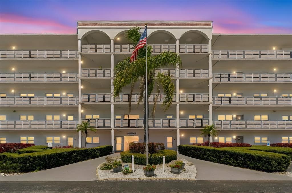 5501 80TH STREET N UNIT 102