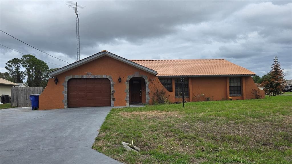 3900 LORETTO AVENUE SEBRING, FL 33872
