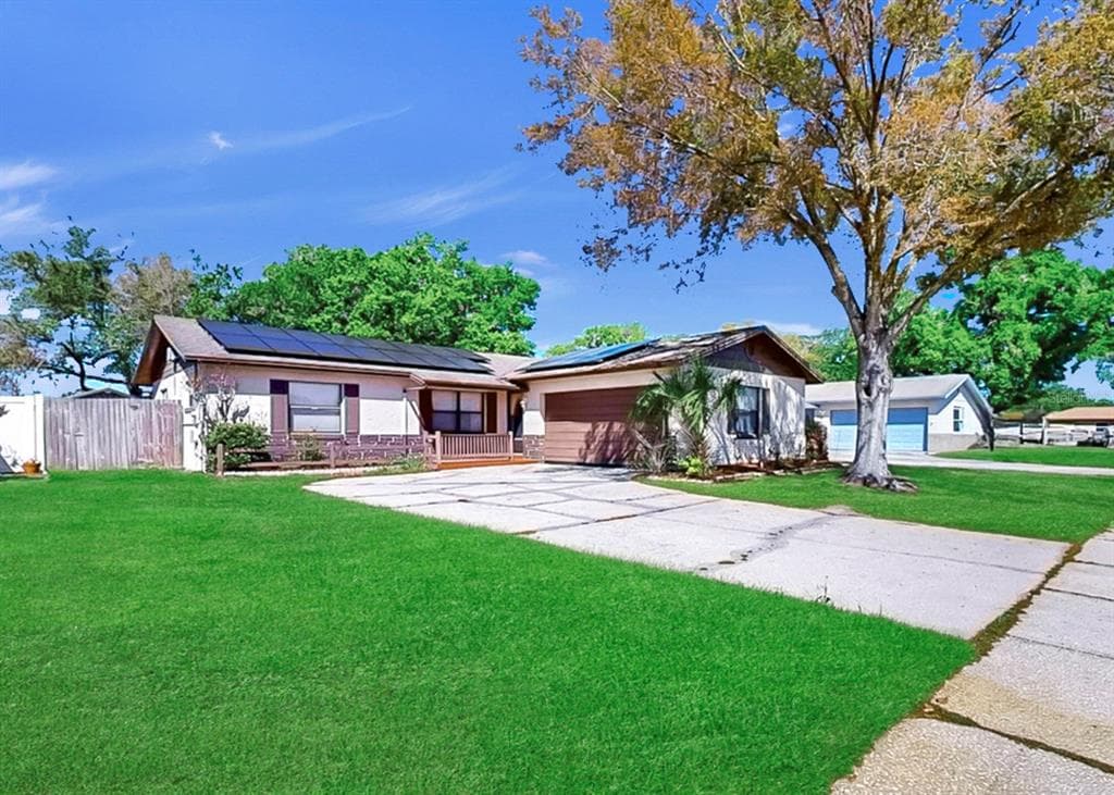 1006 SAXON COURT BRANDON, FL 33510