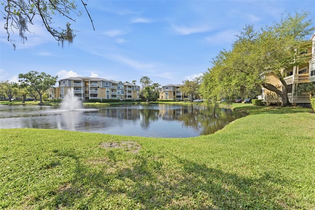 115 112TH AVENUE NE UNIT 715 ST PETERSBURG, FL 33716