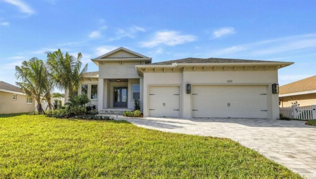 600 TALLAHASSEE DRIVE NE ST PETERSBURG, FL 33702