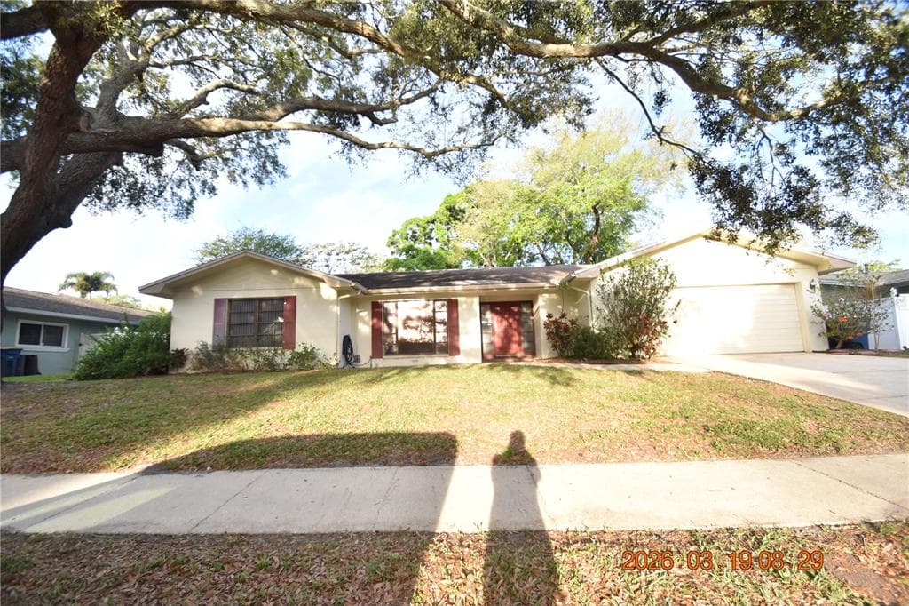 2562 REDWOOD WAY CLEARWATER, FL 33761