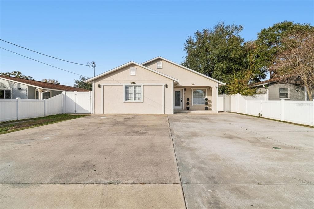 1705 W NORFOLK STREET TAMPA, FL 33604