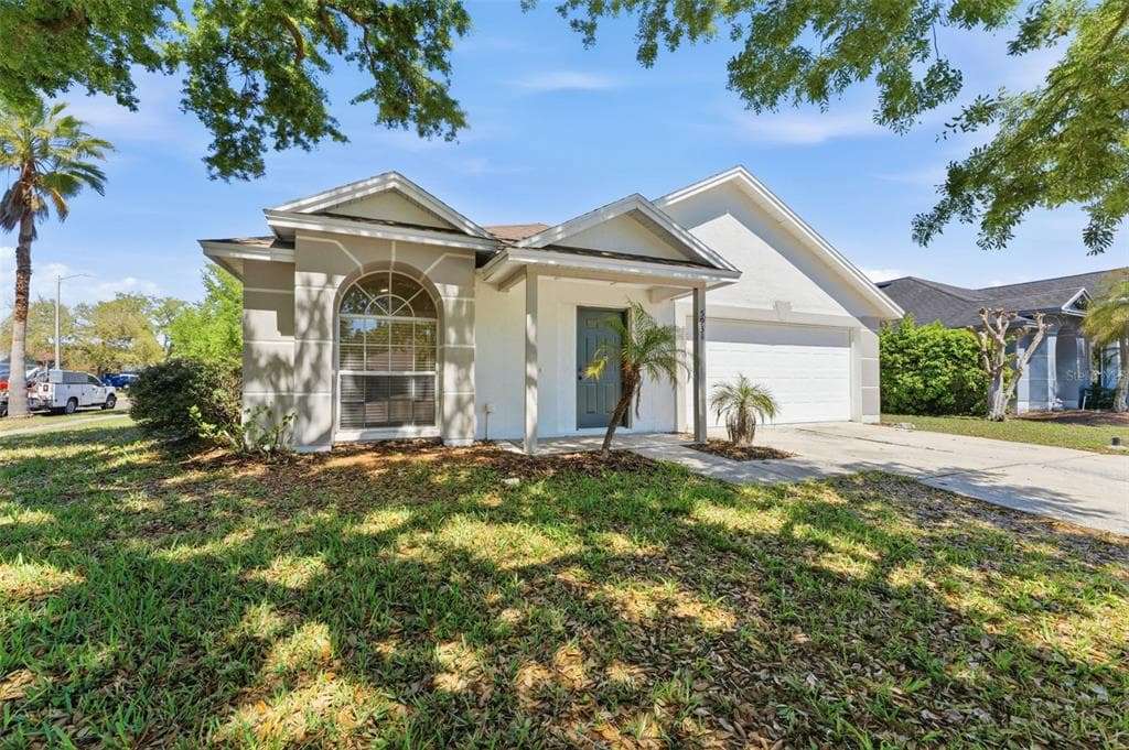 5931 TAYWOOD DRIVE TAMPA, FL 33624