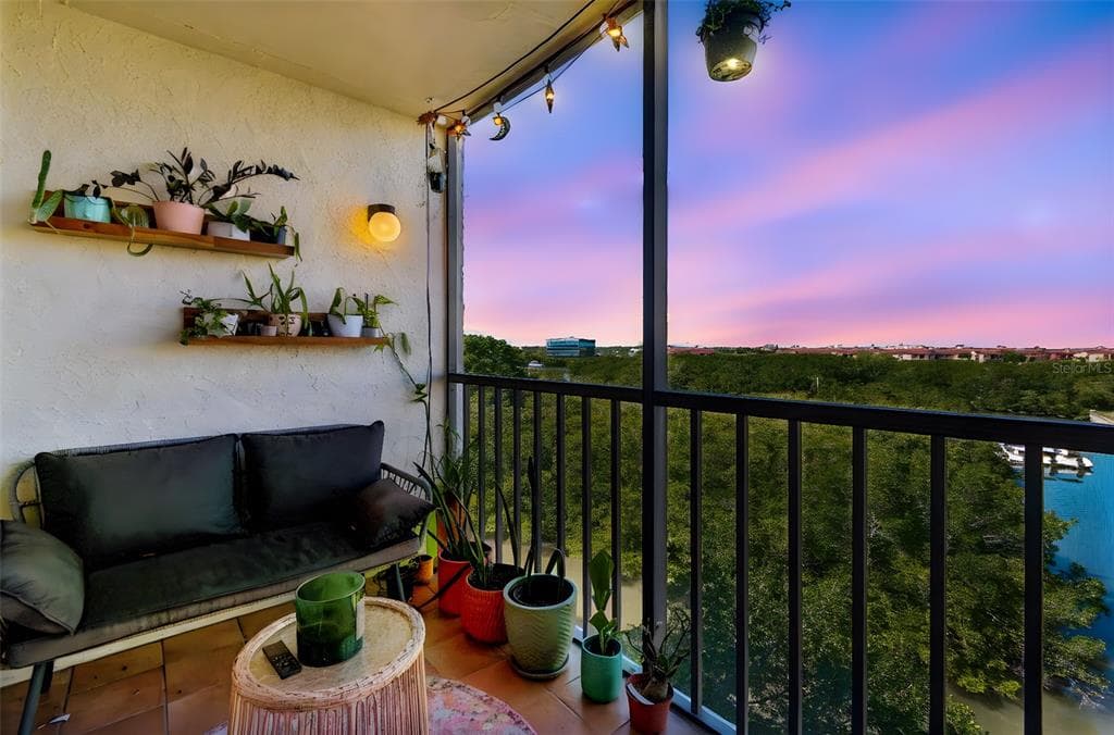 900 COVE CAY DRIVE UNIT 5F CLEARWATER, FL 33760