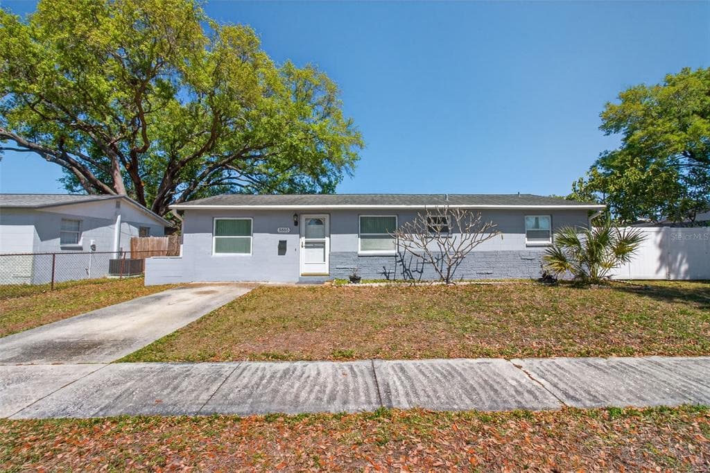 5865 92ND AVENUE N PINELLAS PARK, FL 33782