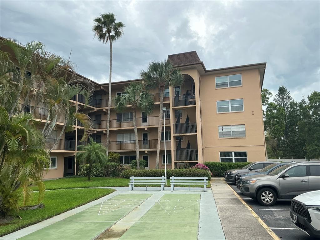 2525 WEST BAY DRIVE UNIT E14 BELLEAIR BLUFFS, FL 33770