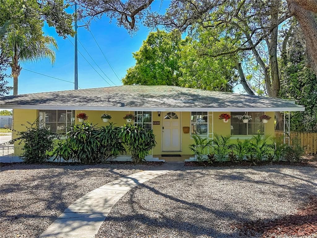 5202 9TH AVENUE S GULFPORT, FL 33707