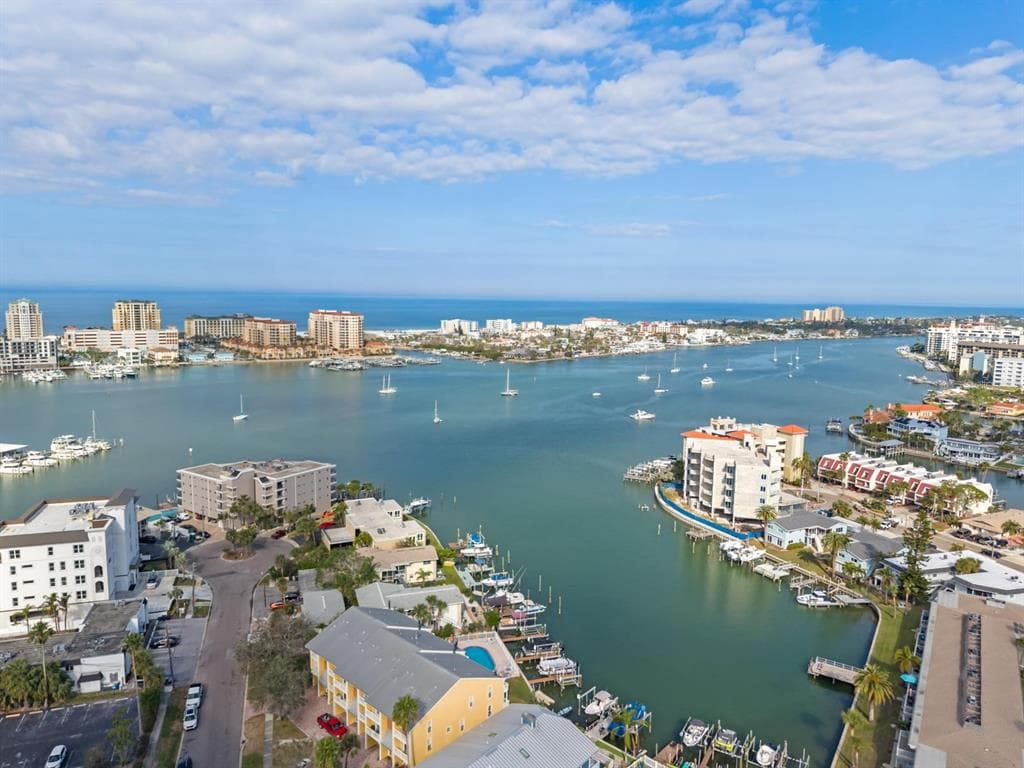 255 DOLPHIN POINT UNIT 513 CLEARWATER BEACH, FL 33767